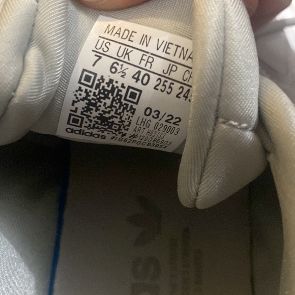 Adidas ozela - Picture 3 of 3